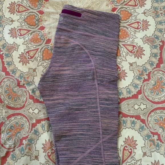 Lululemon leggings - Picture 1 of 3